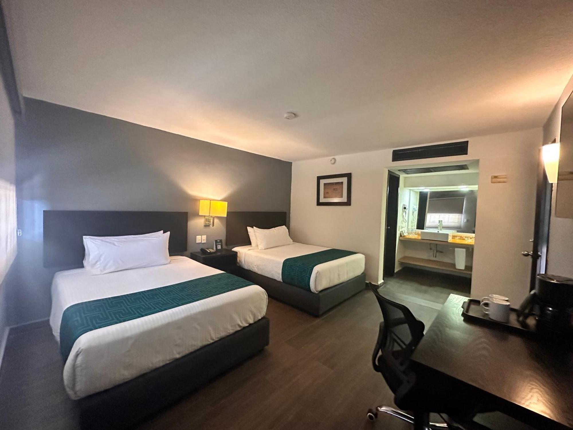 Hotel Inhouse Obregon à Ciudad Obregón Extérieur photo