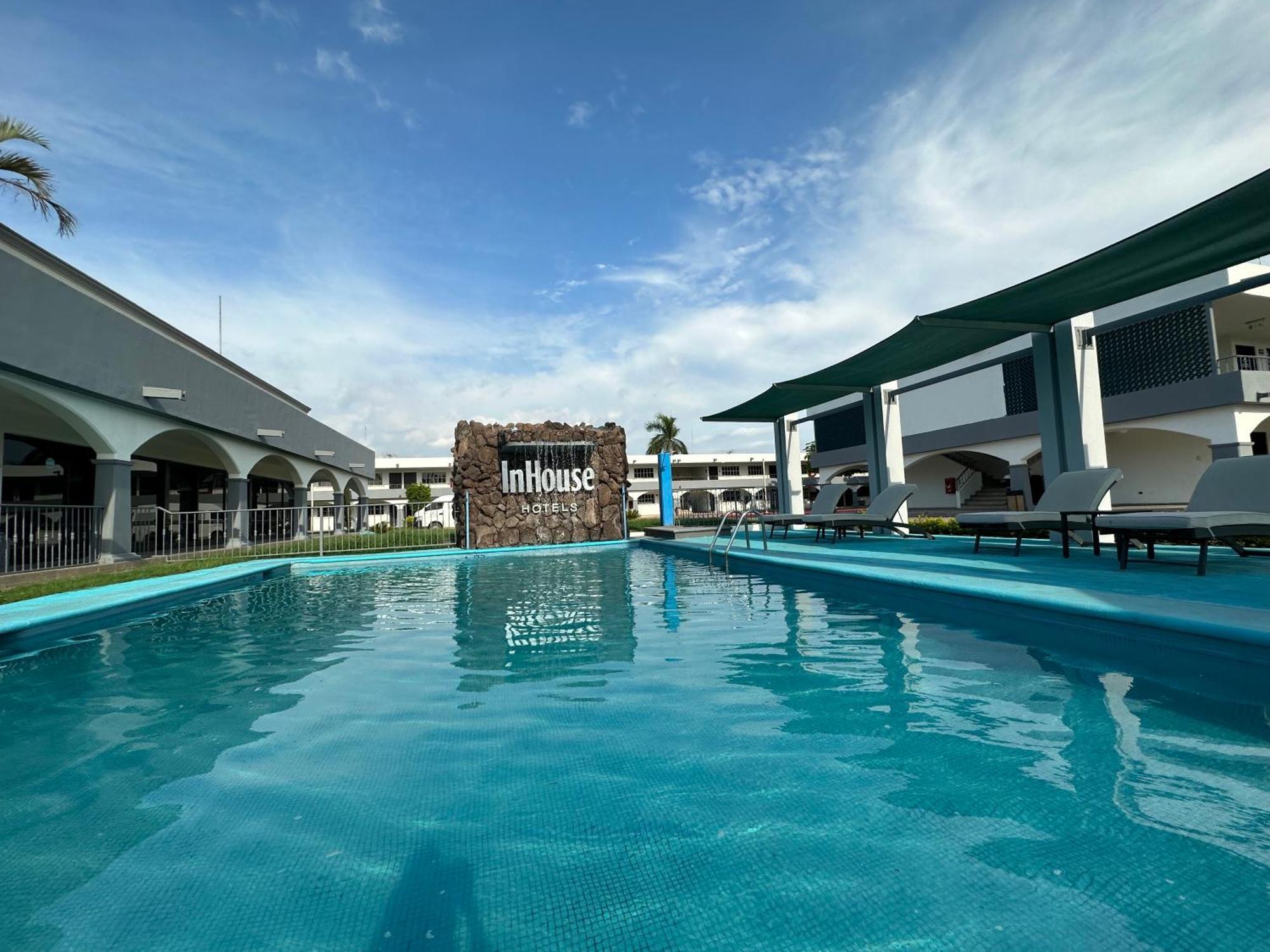 Hotel Inhouse Obregon à Ciudad Obregón Extérieur photo