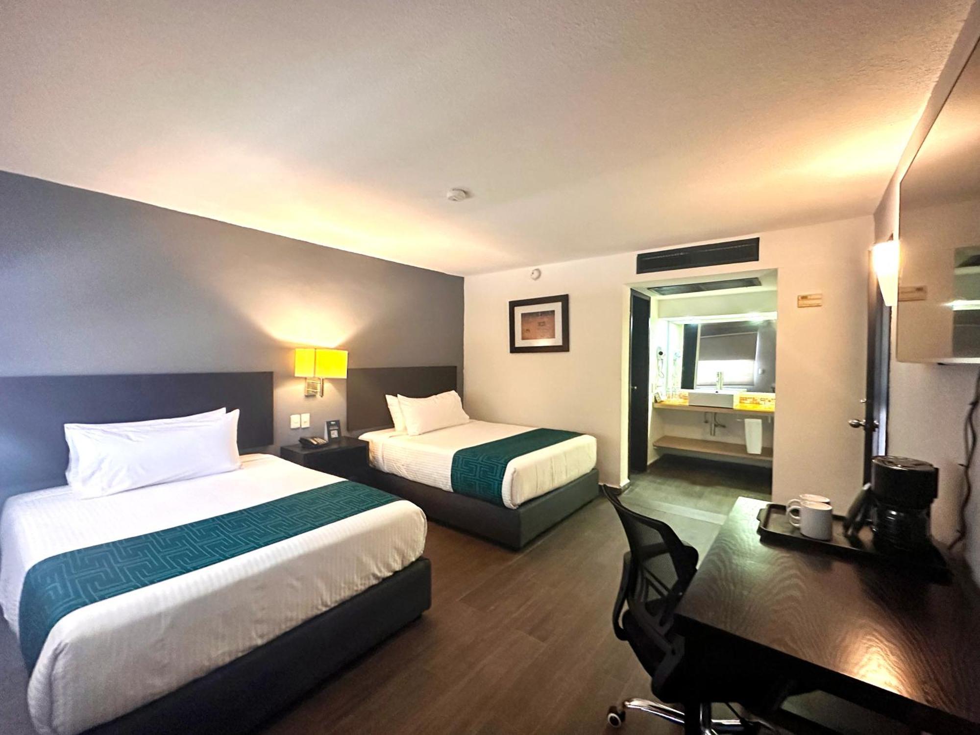 Hotel Inhouse Obregon à Ciudad Obregón Extérieur photo