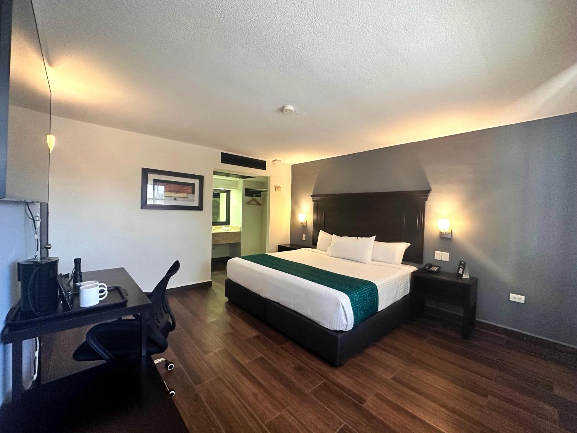 Hotel Inhouse Obregon à Ciudad Obregón Extérieur photo