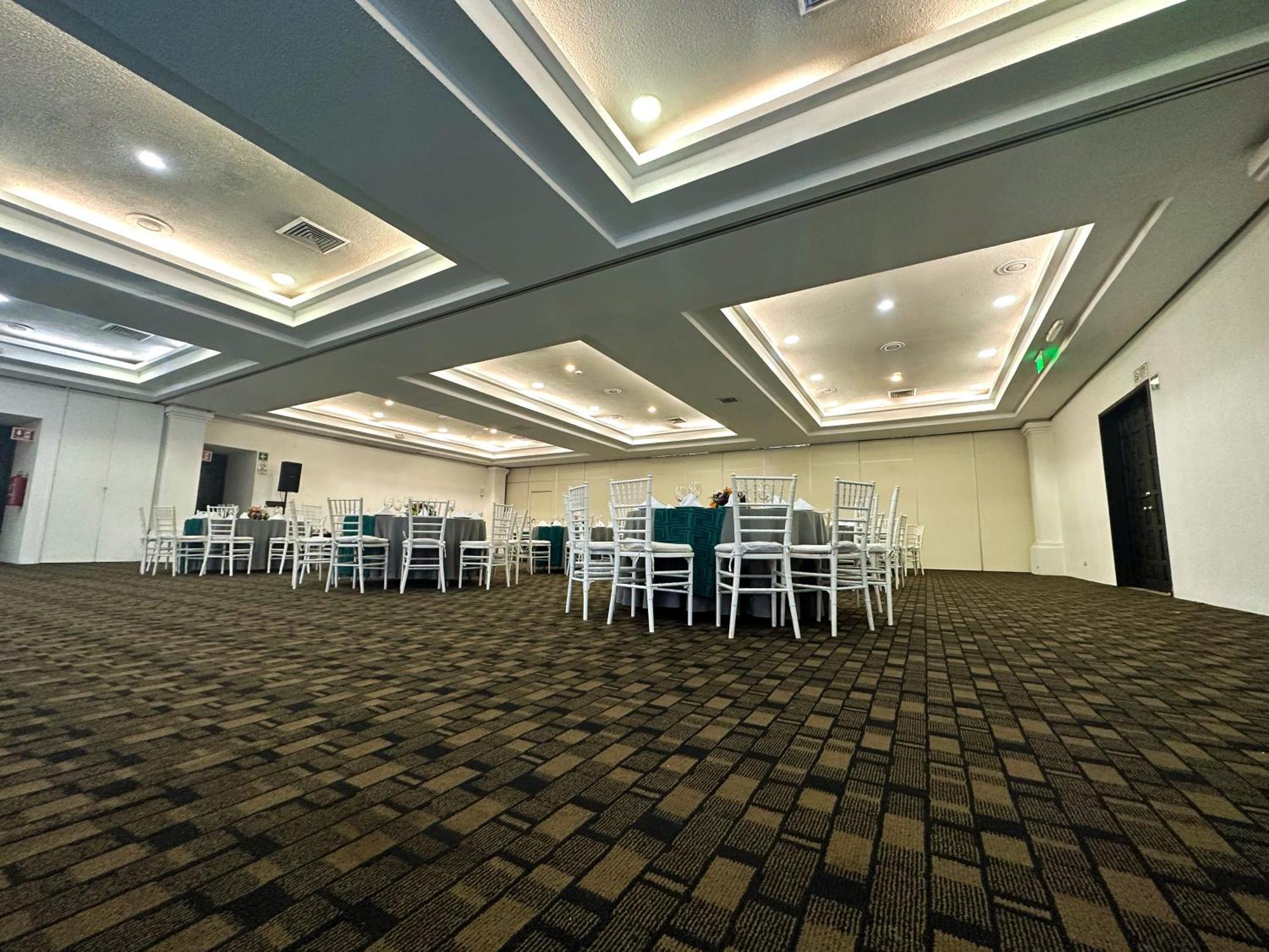 Hotel Inhouse Obregon à Ciudad Obregón Extérieur photo