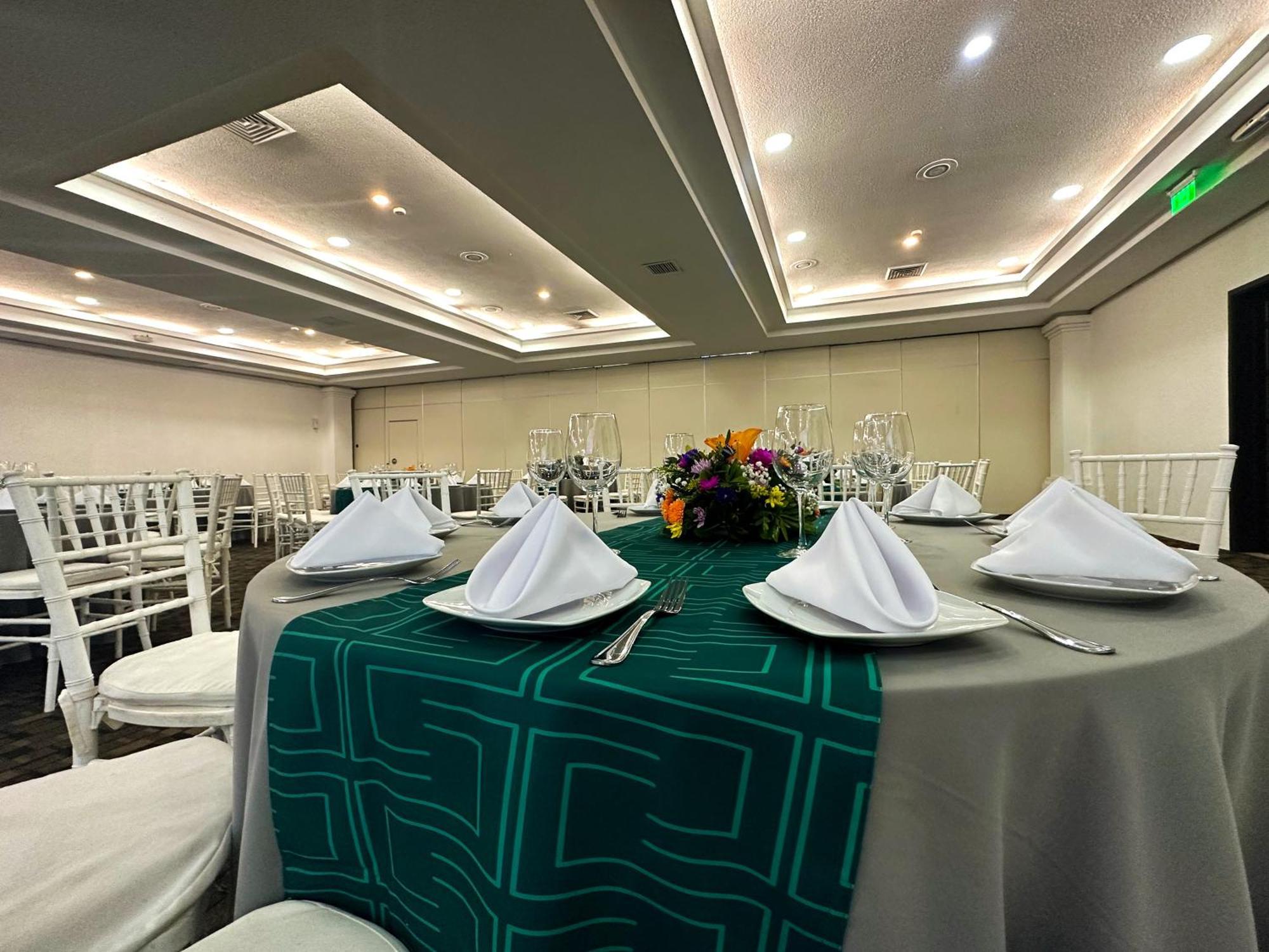Hotel Inhouse Obregon à Ciudad Obregón Extérieur photo