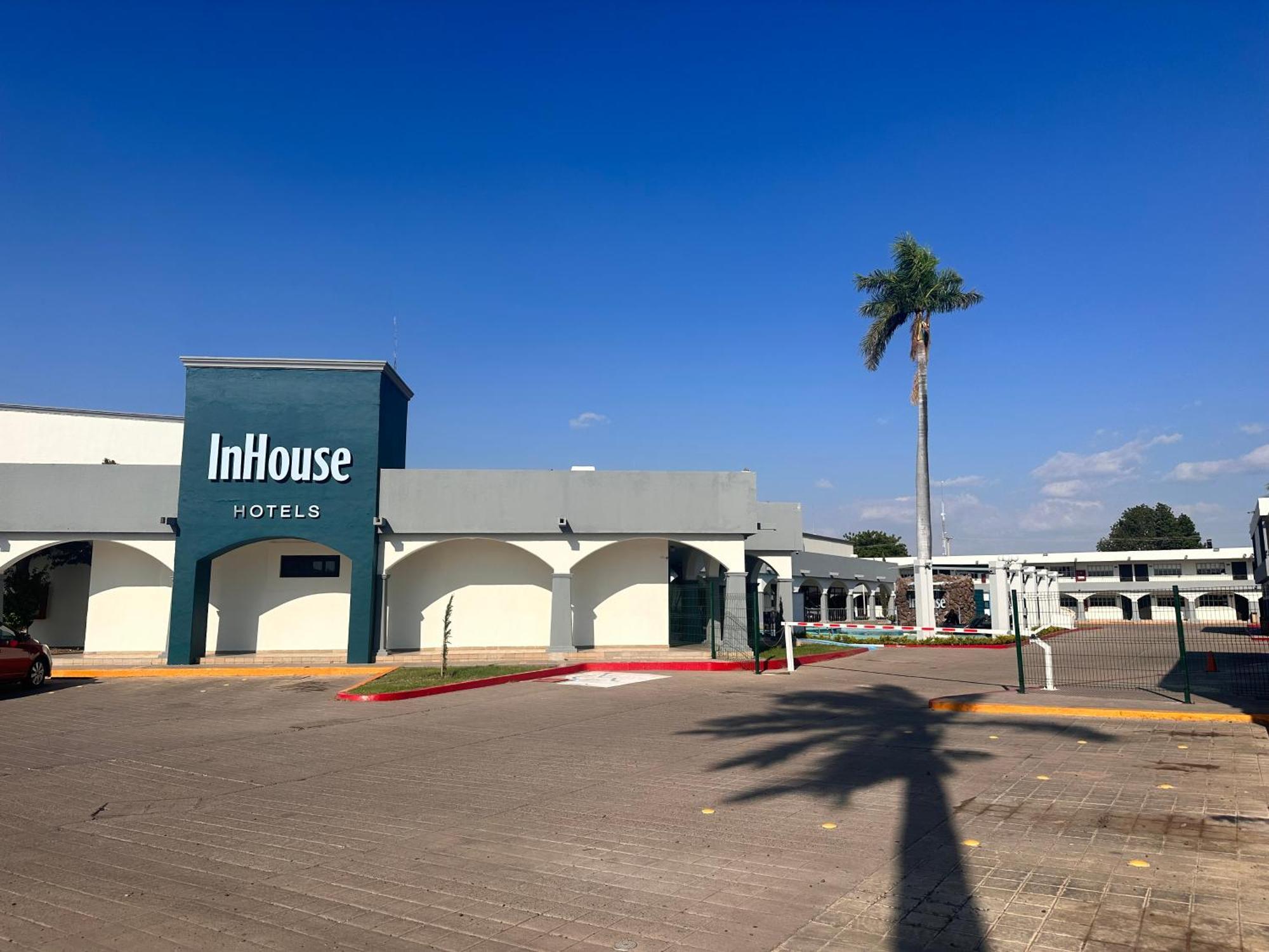 Hotel Inhouse Obregon à Ciudad Obregón Extérieur photo