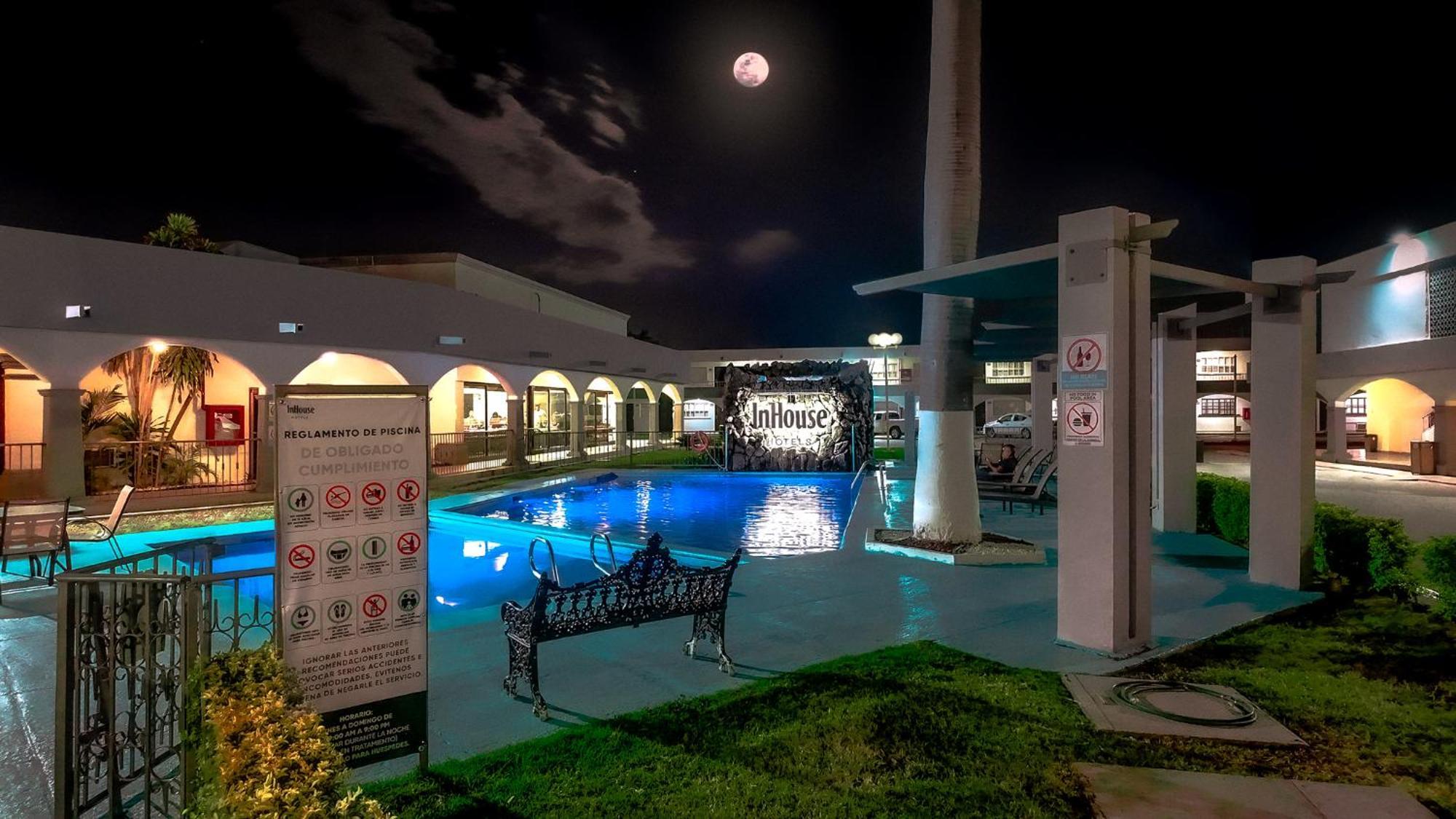 Hotel Inhouse Obregon à Ciudad Obregón Extérieur photo